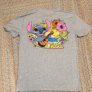 Disney Light Gray 'Ohana' Short Sleeve Tee by RSVLTS Adult size XS